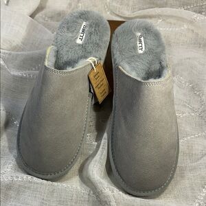 NWT Born leather shearing sleepers